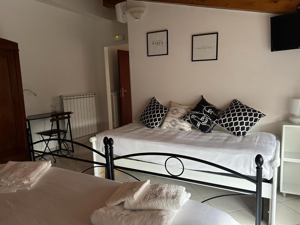 B&B Casa Letizia Trentinara Luaran gambar